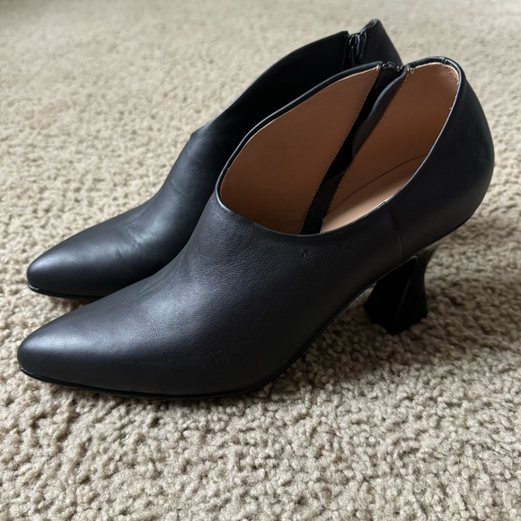 John Fluevog Poser Edie Sexy Asymmetrical Heel - Picture 5 of 10